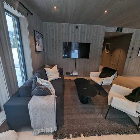 In/out Apartment *