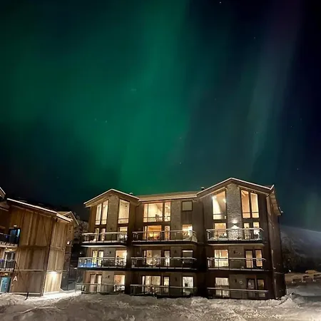 In/out Apartment *